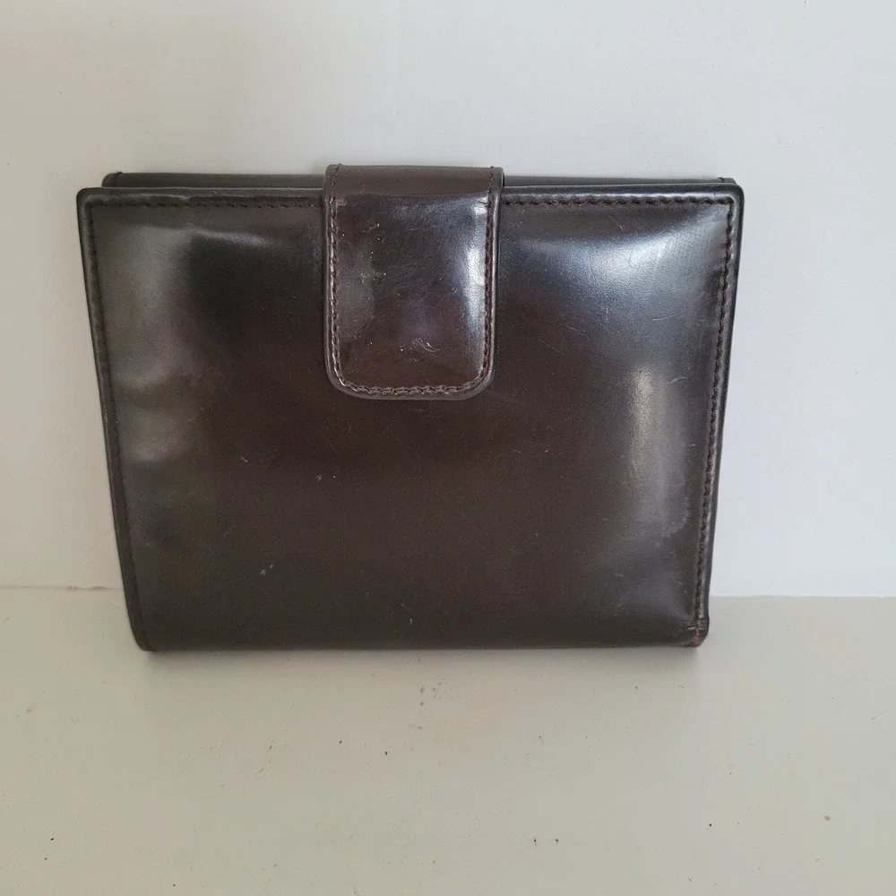 Gucci Vintage Brown Patent Leather Interlocking G Bifold Wallet 035-0416-1926-5